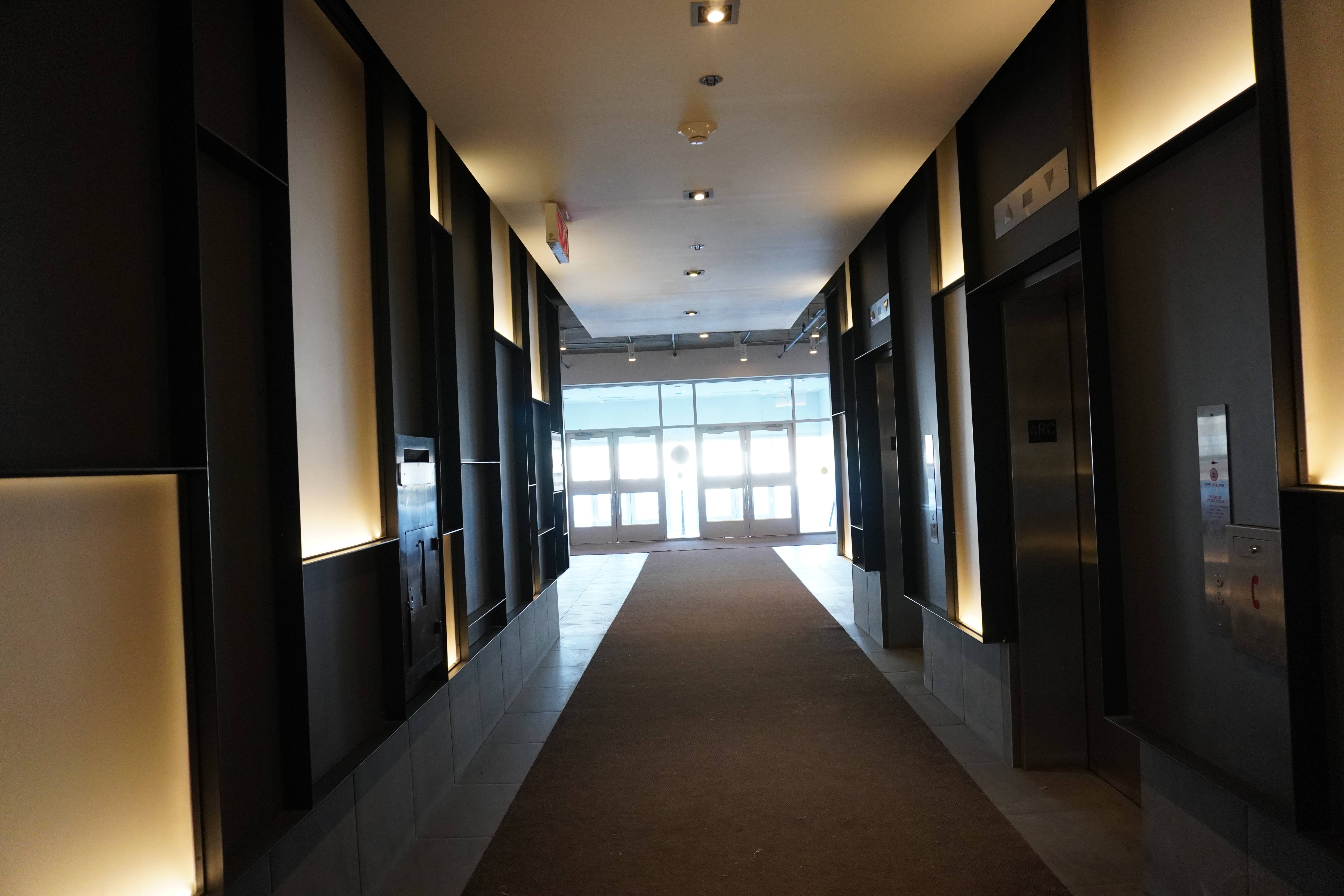 9494 Saint-Laurent, Suite 1009 - Image 1